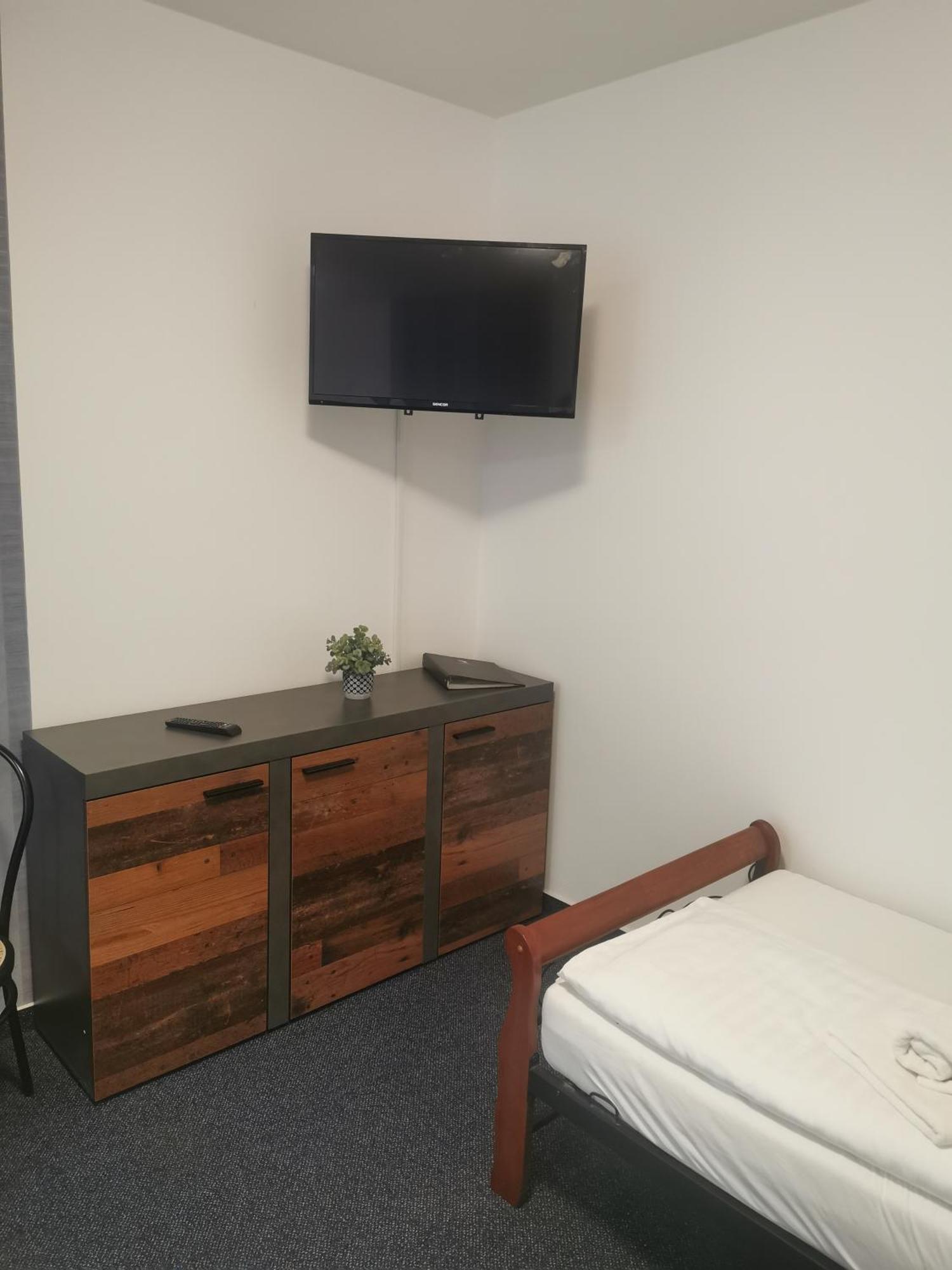 Hotel Diana Nové Mesto nad Váhom Екстериор снимка